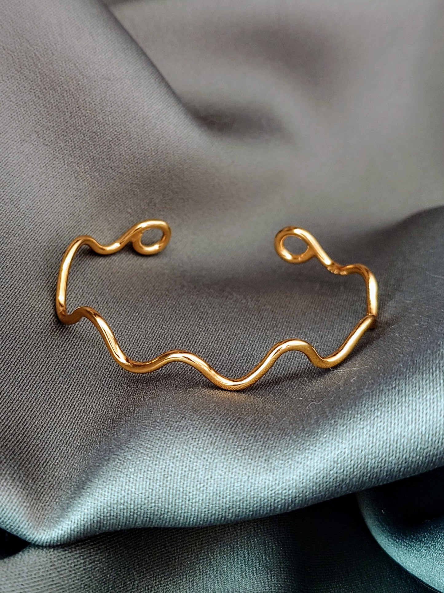 WAVE BRACELET GOLD